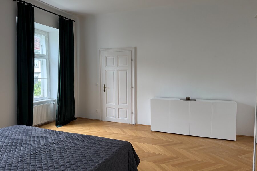 Schlafzimmer 1