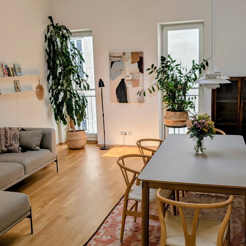 Bright living & dining area with skylight – 2-room apartment for short-term rental & temporary housing for 1 to 6 months in Vienna