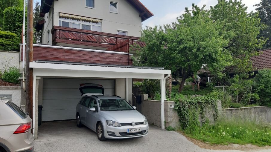 Haus mit Carport, Balkon & Grünlage – Wohnen auf Zeit, Kurzzeitmiete für 1 bis 6 Monate in Grub