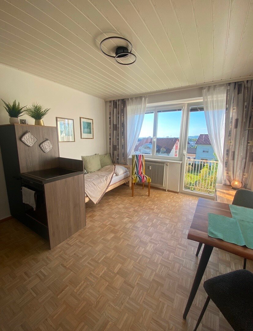 Helles 1-Zimmer Apartment mit Balkon & Stadtblick – Wohnen auf Zeit, Kurzzeitmiete Ansfelden, 1 bis 6 Monate