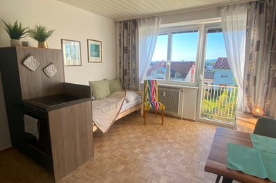 Helles 1-Zimmer Apartment mit Balkon & Stadtblick – Wohnen auf Zeit, Kurzzeitmiete Ansfelden, 1 bis 6 Monate