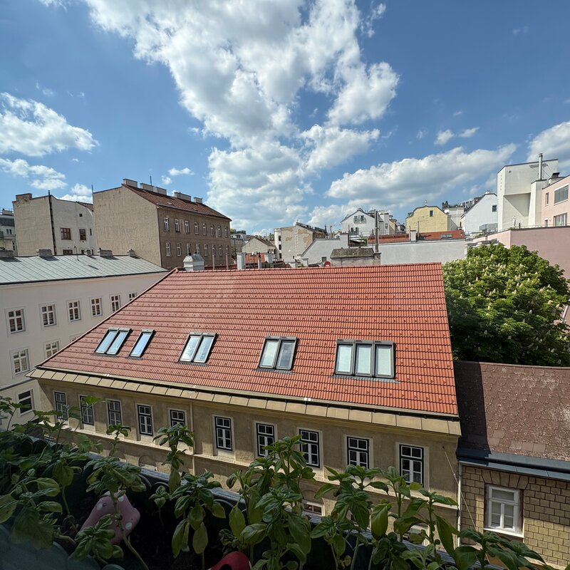 Blick über Wiener Dächer – 3-Zimmer Wohnung, urbane Lage, Kurzzeitmiete & Wohnen auf Zeit für 1 bis 6 Monate in Wien