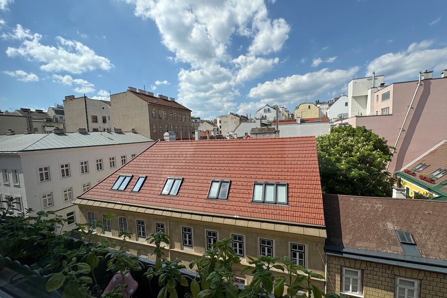 Blick über Wiener Dächer – 3-Zimmer Wohnung, urbane Lage, Kurzzeitmiete & Wohnen auf Zeit für 1 bis 6 Monate in Wien