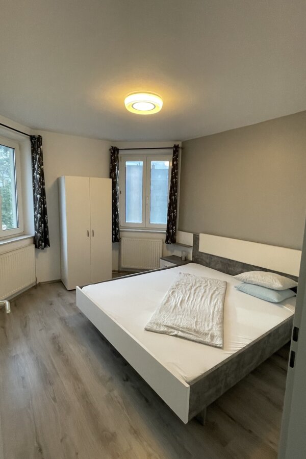 Schlafzimmer 2