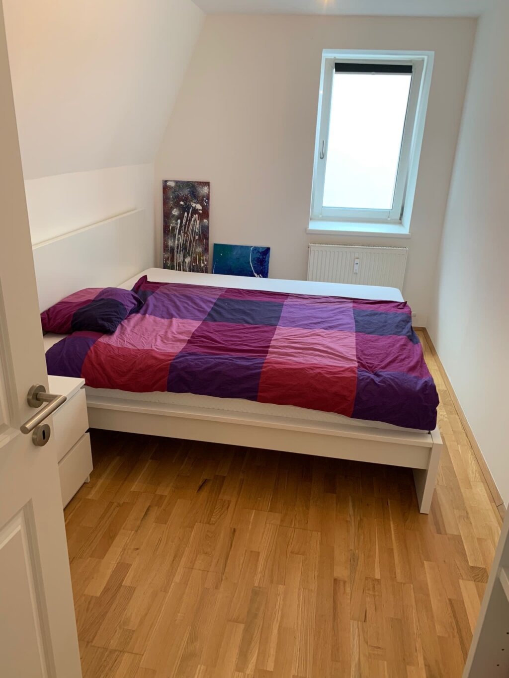This photo shows the available furnished room, featuring a comfortable double bed