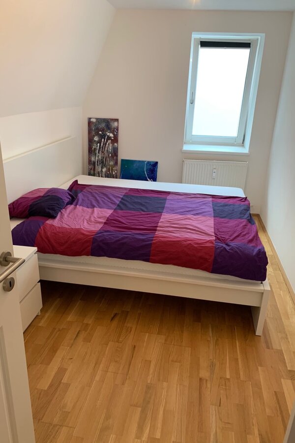 This photo shows the available furnished room, featuring a comfortable double bed