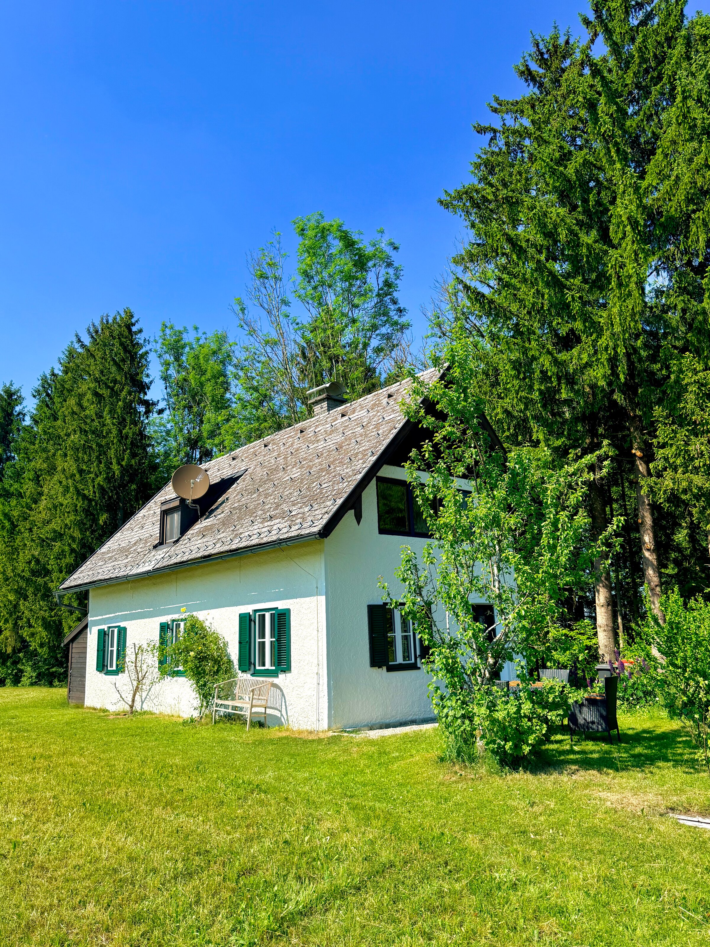 Freistehendes Haus in Alleinlage – Kurzzeitmiete & Wohnen auf Zeit für 1 bis 6 Monate in Seekirchen am Wallersee