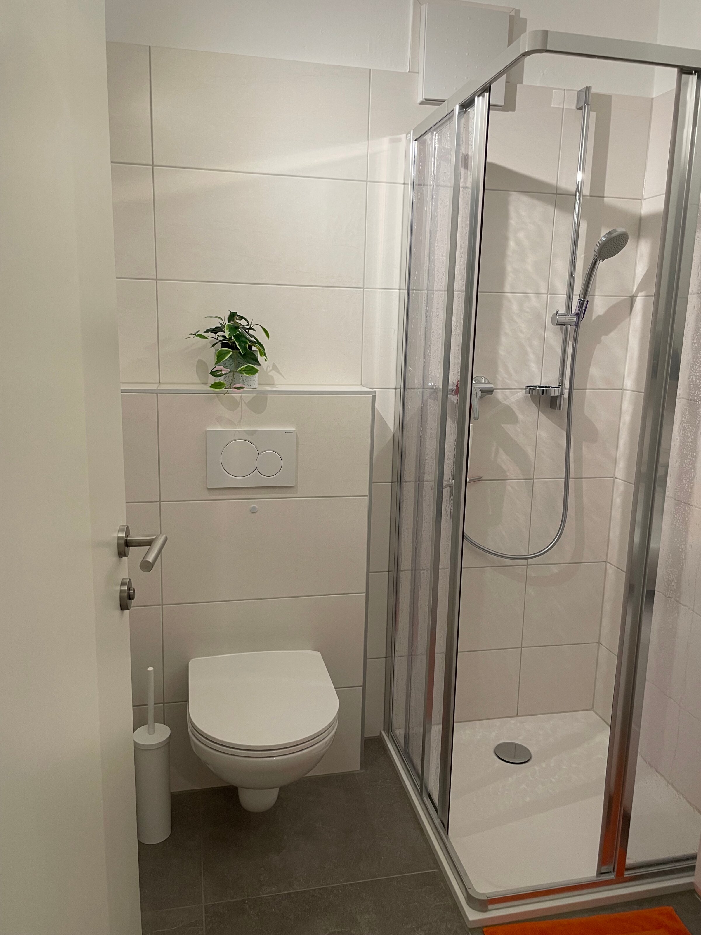 Bad mit Dusche und WC | © Sonja Hana