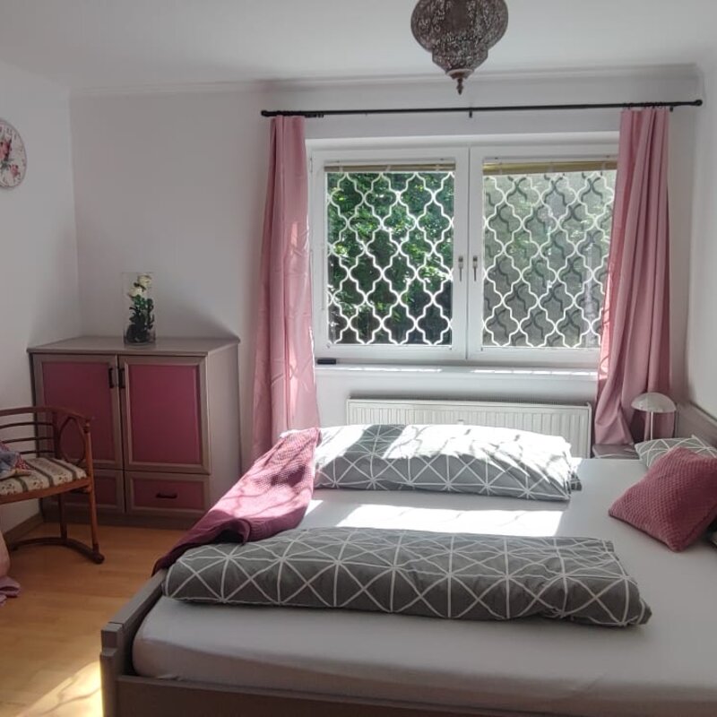 Bedroom, large double bed (180x200 cm), with walk-in closet