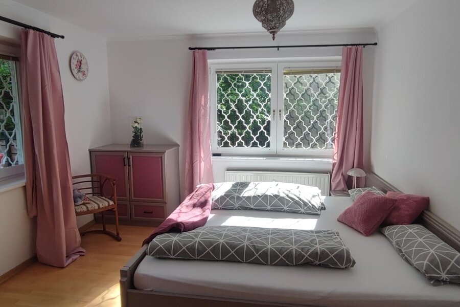 Bedroom, large double bed (180x200 cm), with walk-in closet