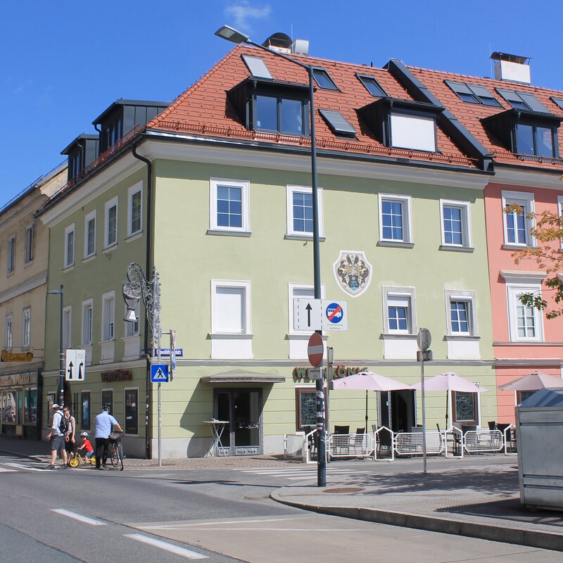 Gründerzeithaus am Stadtplatz: 1-Zimmer Wohnung zur Kurzzeitmiete & Wohnen auf Zeit für 1 bis 6 Monate in Klagenfurt