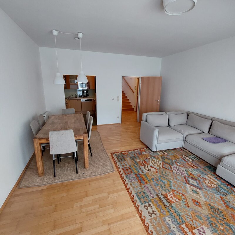 Wohnzimmer vom Balkon aus gesehen