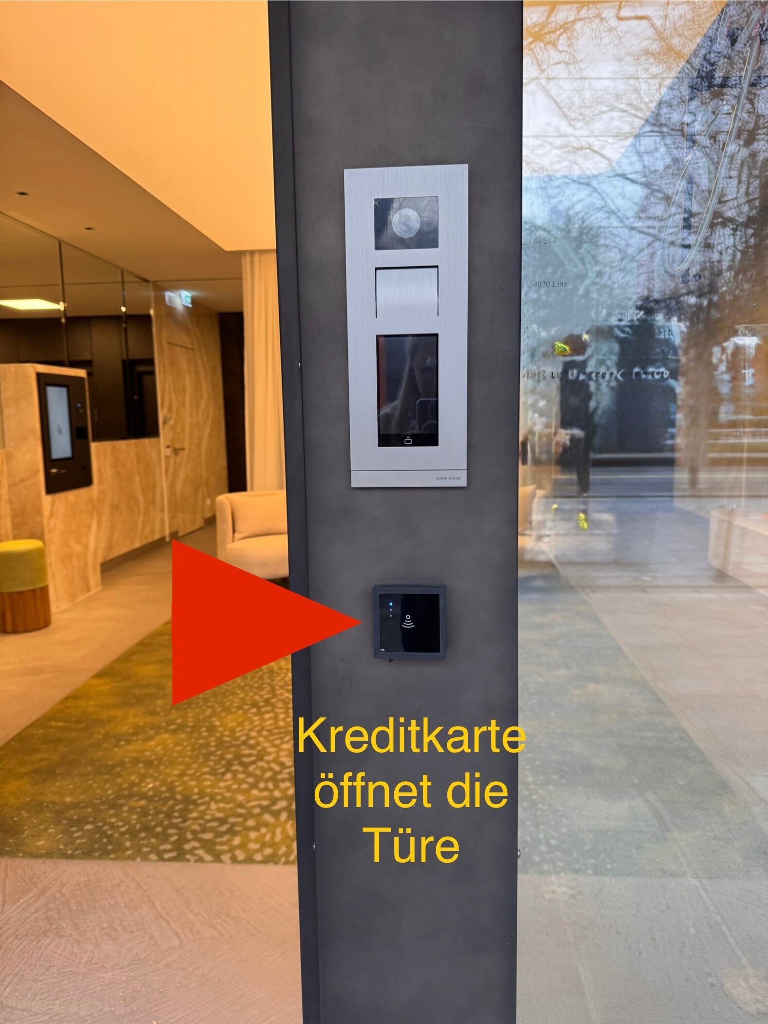 Entrance card reader