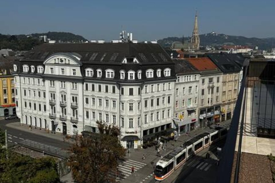 View toward Landstrasses