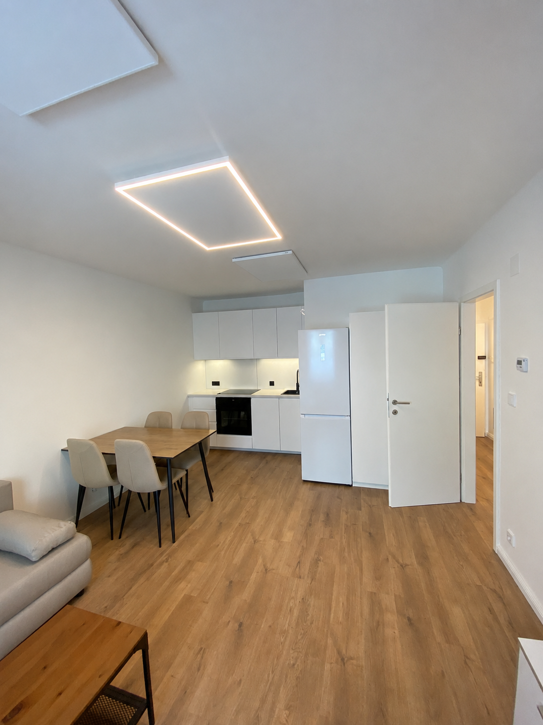 Bright 2-room apartment with modern kitchen – short-term rental & temporary housing for 1 to 6 months in Vienna