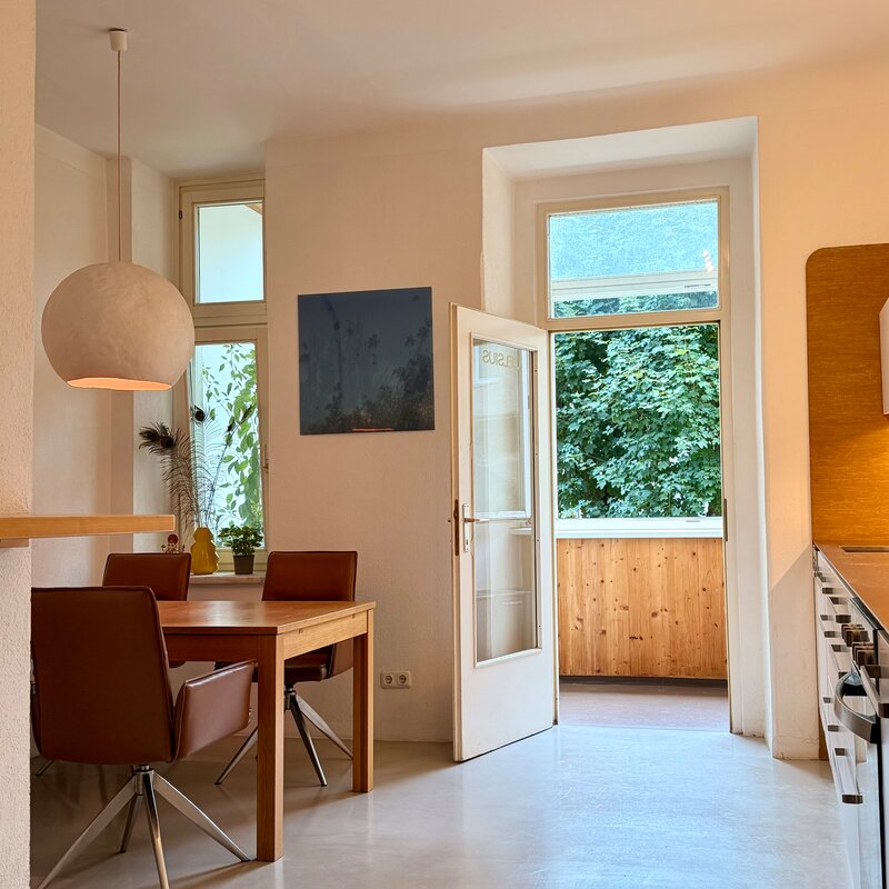 Küche - Essbereich - Loggia