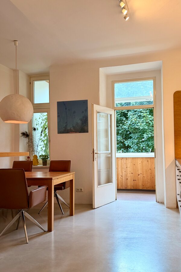 Küche - Essbereich - Loggia