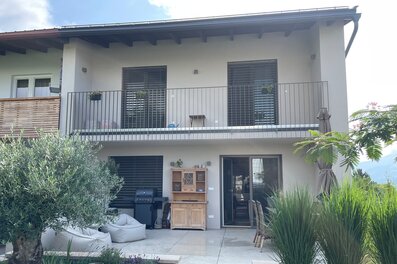 Modern house with terrace & balcony for short-term rental in Innsbruck – temporary housing for 1 to 6 months.
