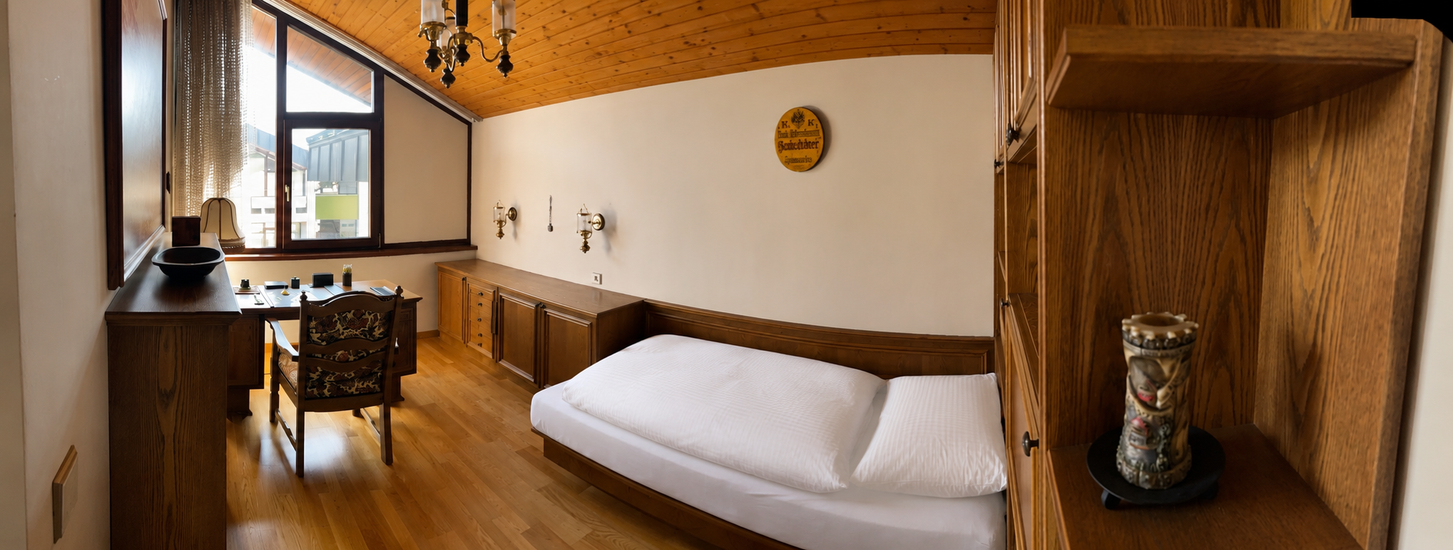 Arbeits- und Schlafzimmer
