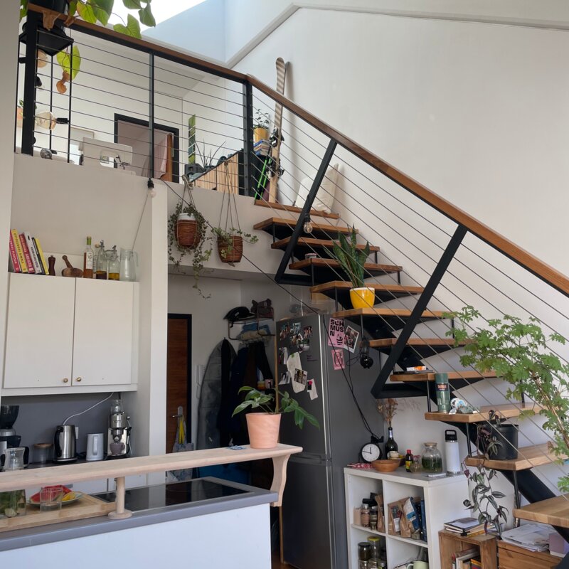 Helle 2-Zimmer Galeriewohnung mit offenem Wohnbereich – Kurzzeitmiete & Wohnen auf Zeit in Innsbruck für 1 bis 6 Monate