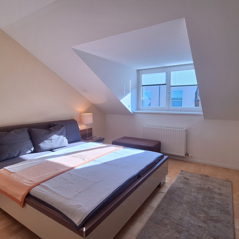 Schlafzimmer 1