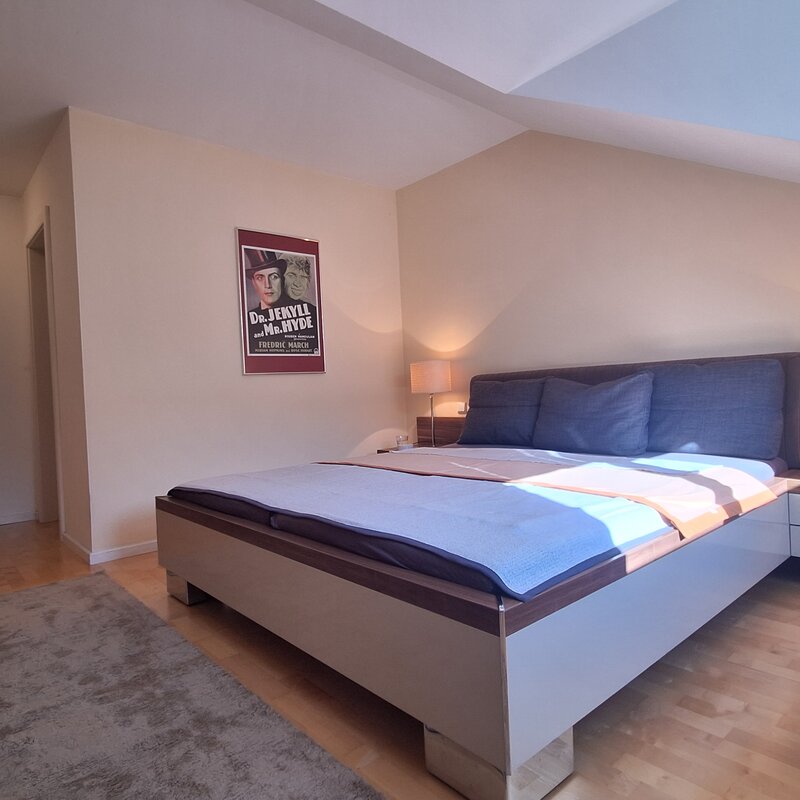 Schlafzimmer 1