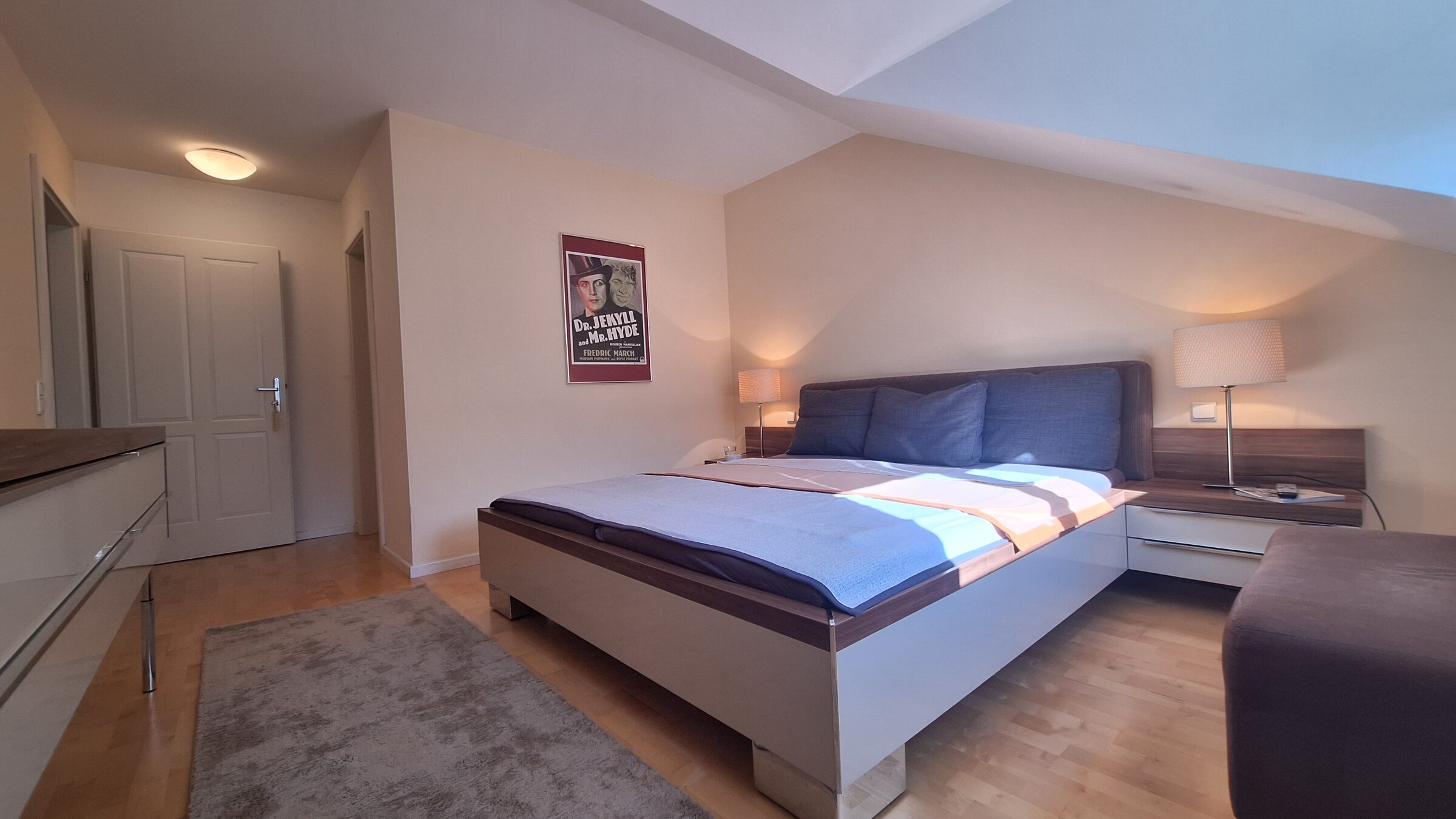Schlafzimmer 1