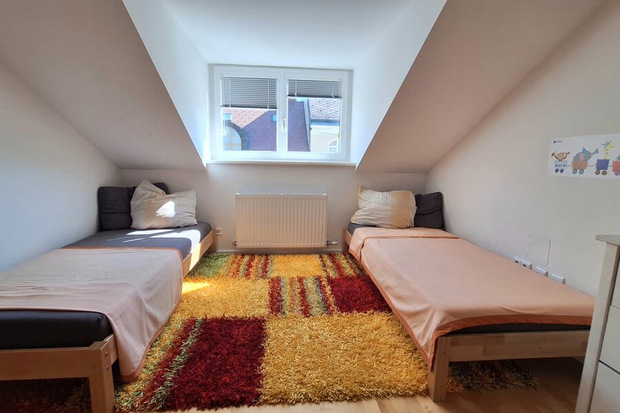 Schlafzimmer 2