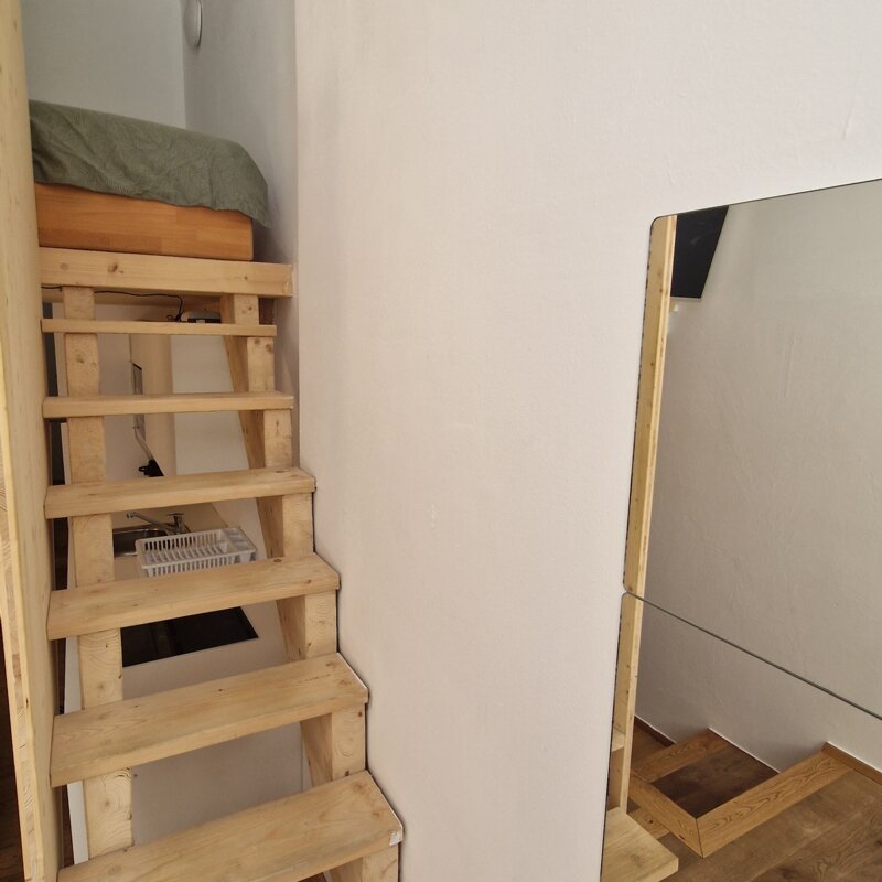 Treppe zum Schlafbereich