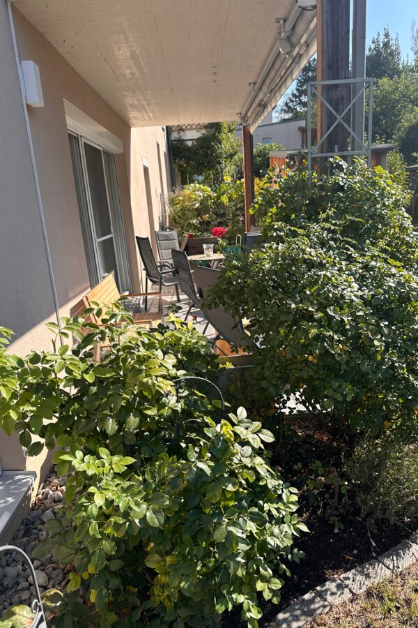 Terrasse mit Garten