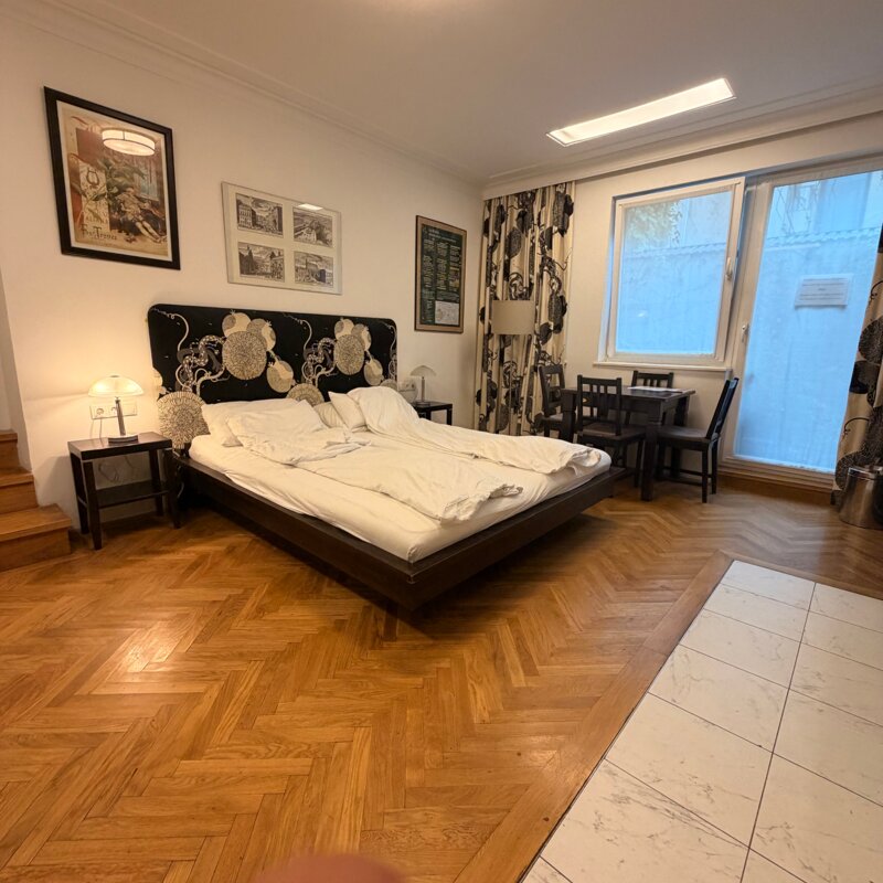 Studio Apartment