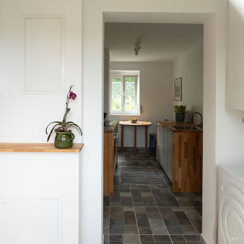 entrance area - view of the kitchen | © Alessandra Dorigato