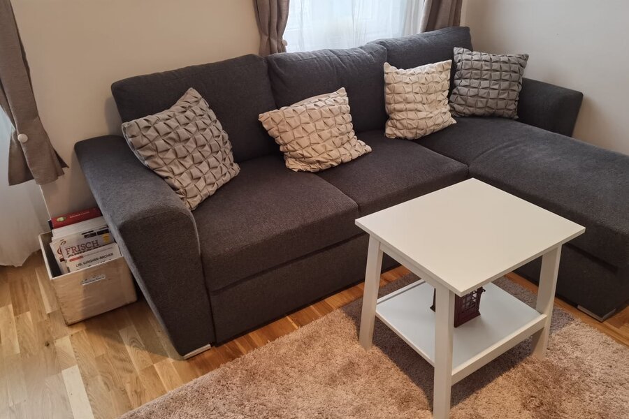 ausziehbares neues Sofa