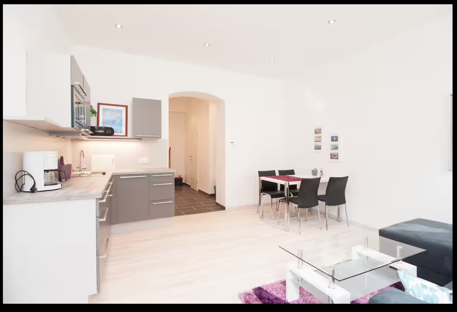 Wohnzimmer & Küche
