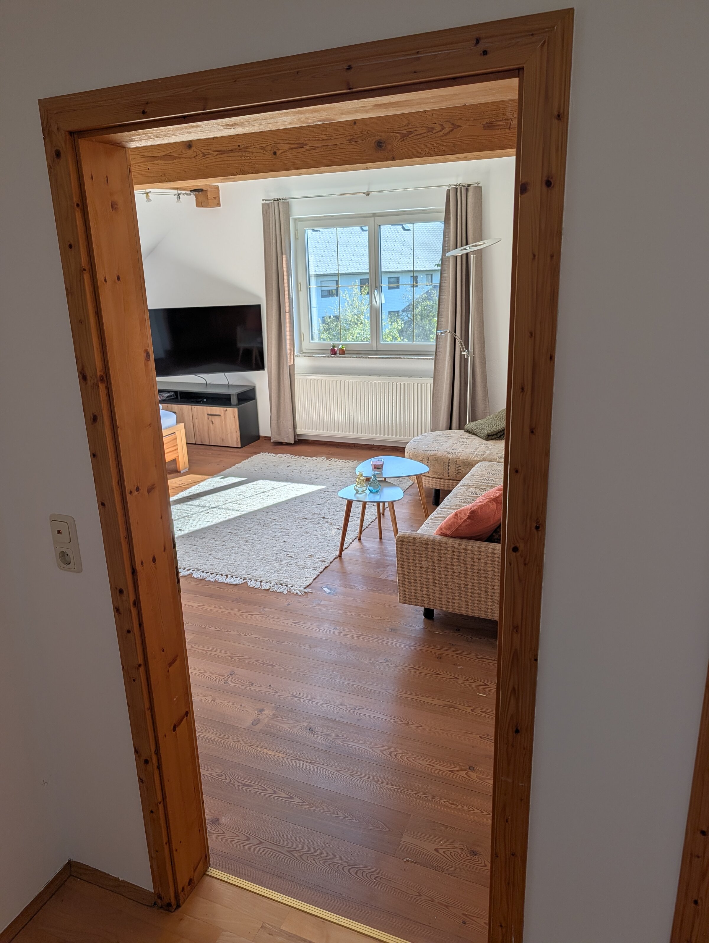 Wohn-/Schlafzimmer 2.OG