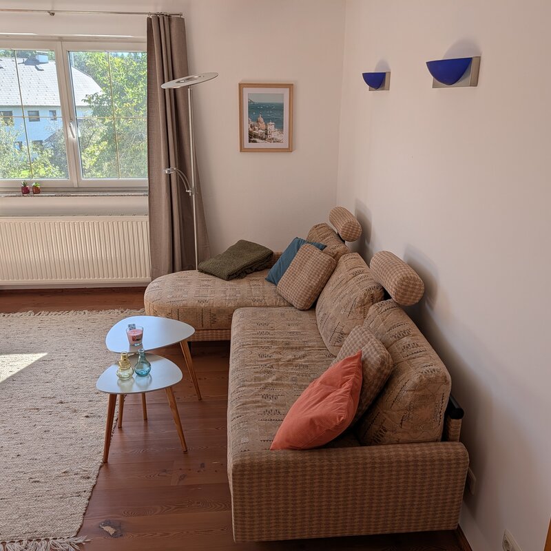 Wohn-/Schlafzimmer 2.OG
