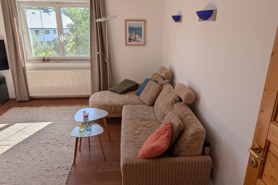 Wohn-/Schlafzimmer 2.OG