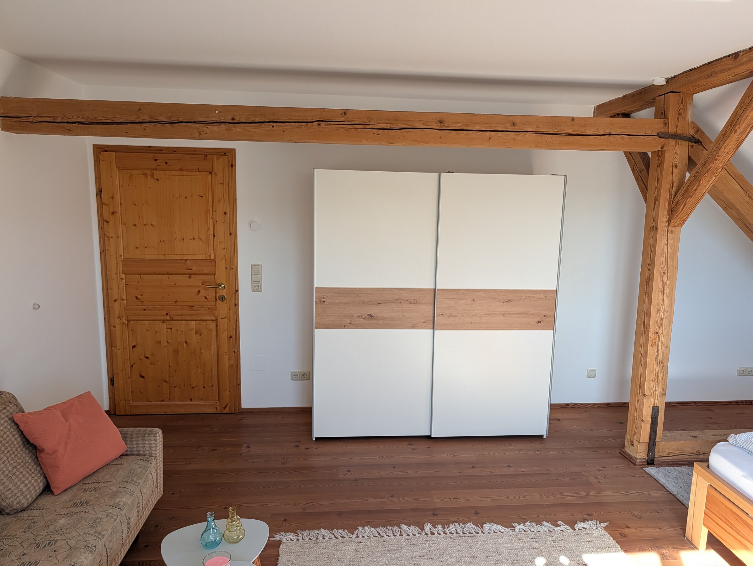 Wohn-/Schlafzimmer 2.OG