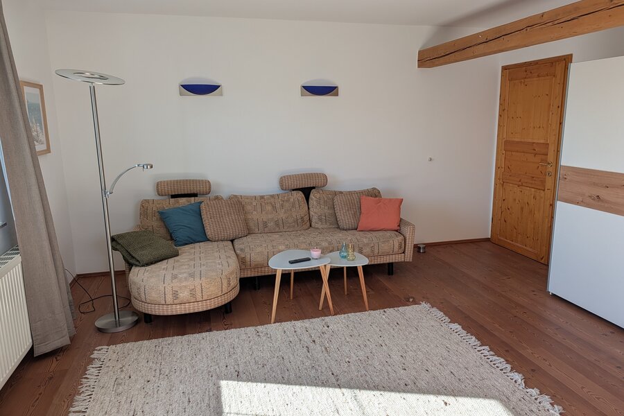 Wohn-/Schlafzimmer 2.OG