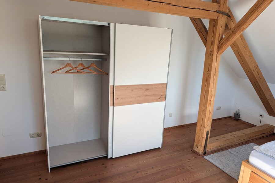 Wohn-/Schlafzimmer 2.OG