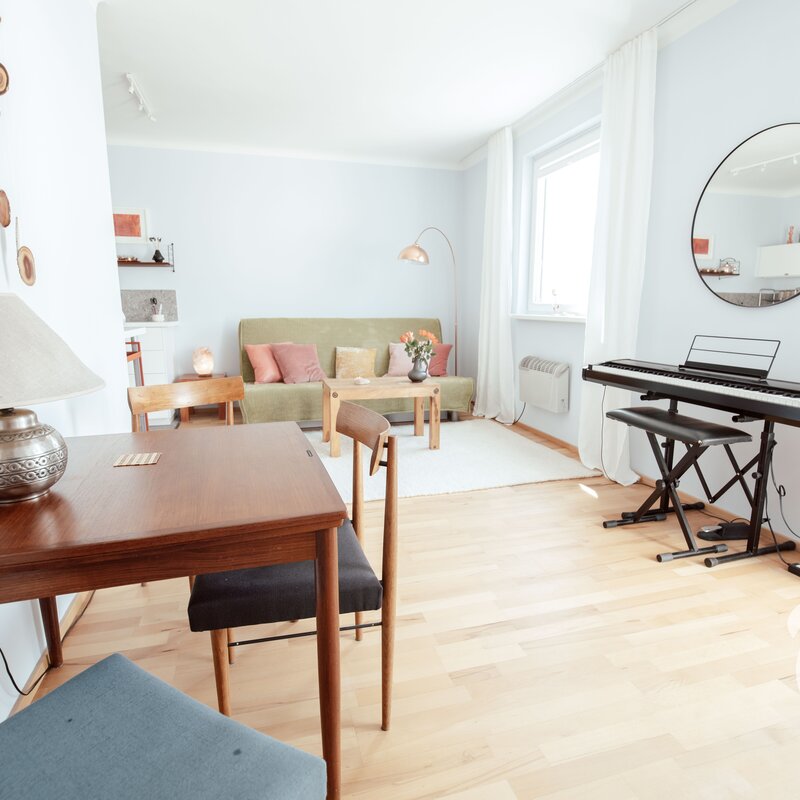 Helles 1-Zimmer Apartment mit Holzboden & Klavier – Kurzzeitmiete Wien, Wohnen auf Zeit für 1 bis 6 Monate | © Susanne Hell