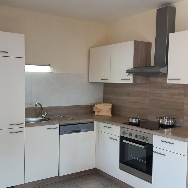 In der Küche ist alles vorhanden, um ein schönes Dinner zu bereiten