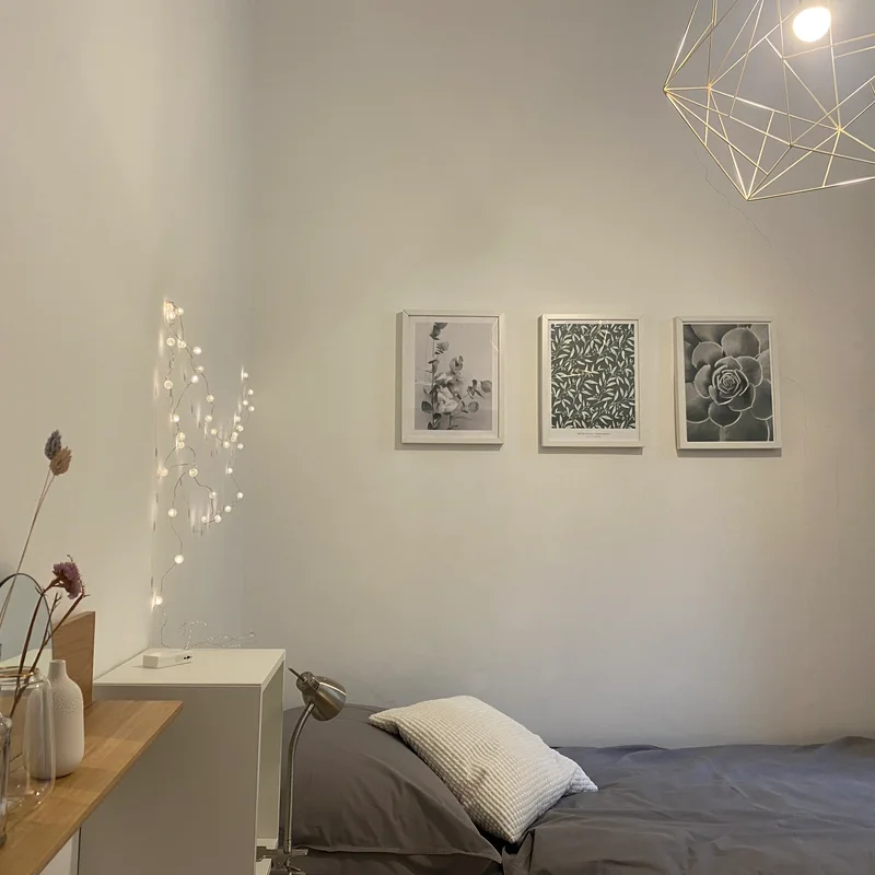 Einzelzimmer mit Arbeitsplatz