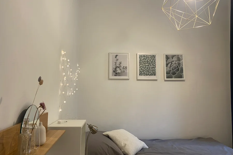 Einzelzimmer mit Arbeitsplatz