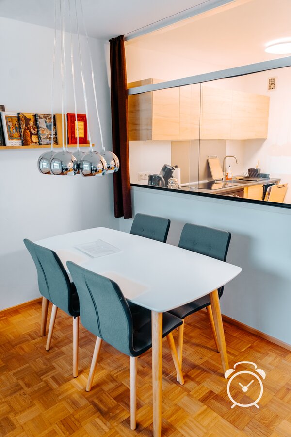 Essecke mit Marienwinkel (oben links)