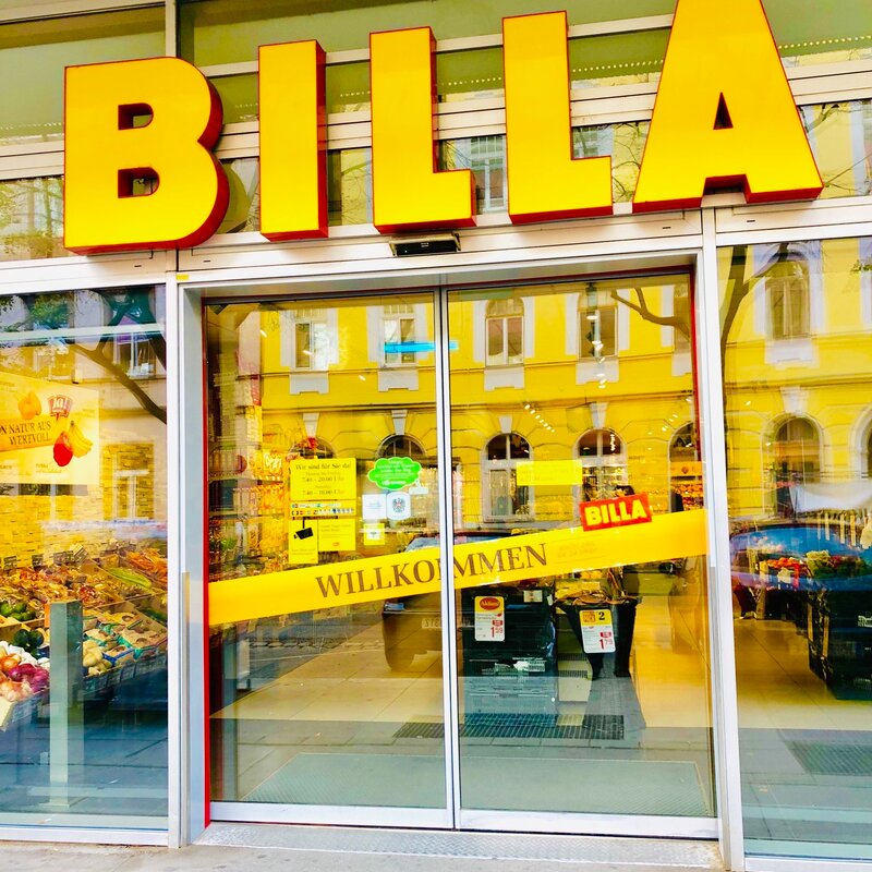 Grocery store in 50 m