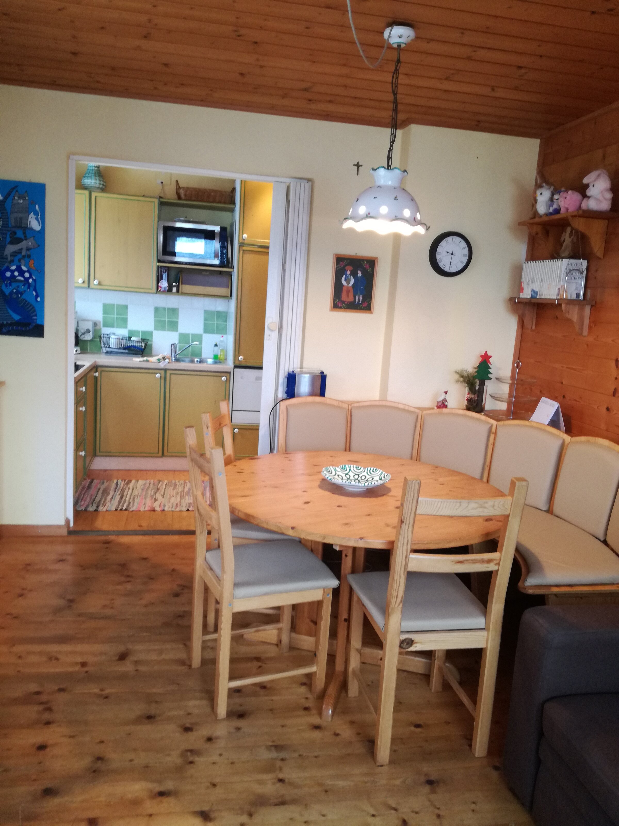 Wohnzimmer Eßtisch Richtung Küche