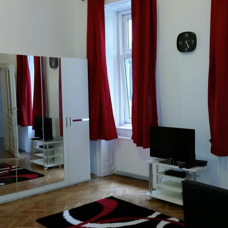 Wohn und Schlafzimmer