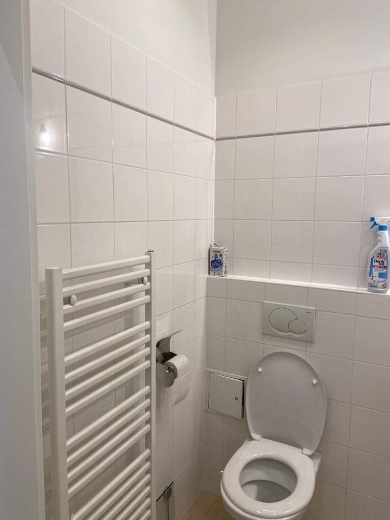 Bathroom with Toilet  | © Bettina Winert 