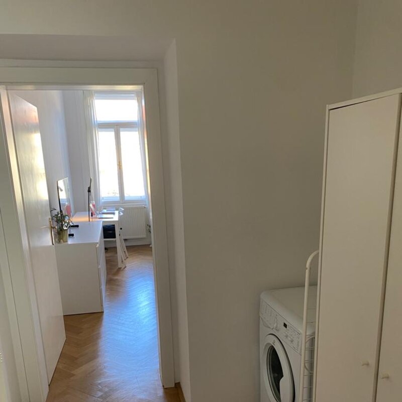 Vorraum mit Waschmaschine  | © Bettina Winert 